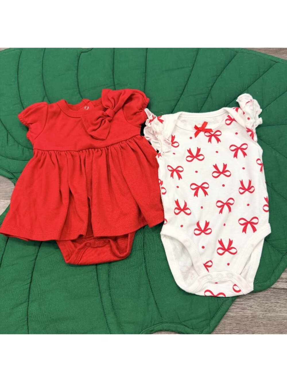Tahari Baby Girl 0-3M Red Bow Bodysuit Dress Bow Print